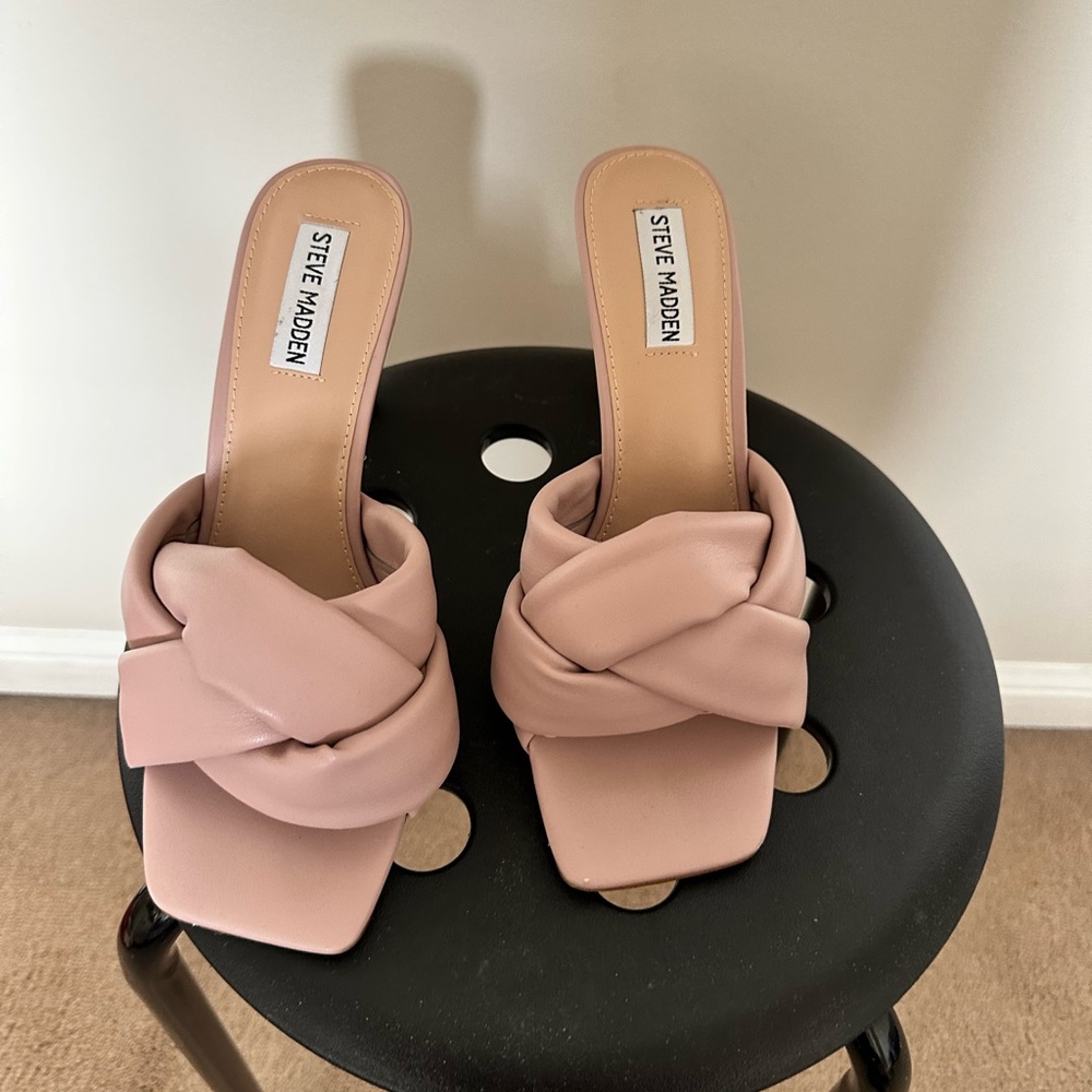 Trendy heels in a trendy color